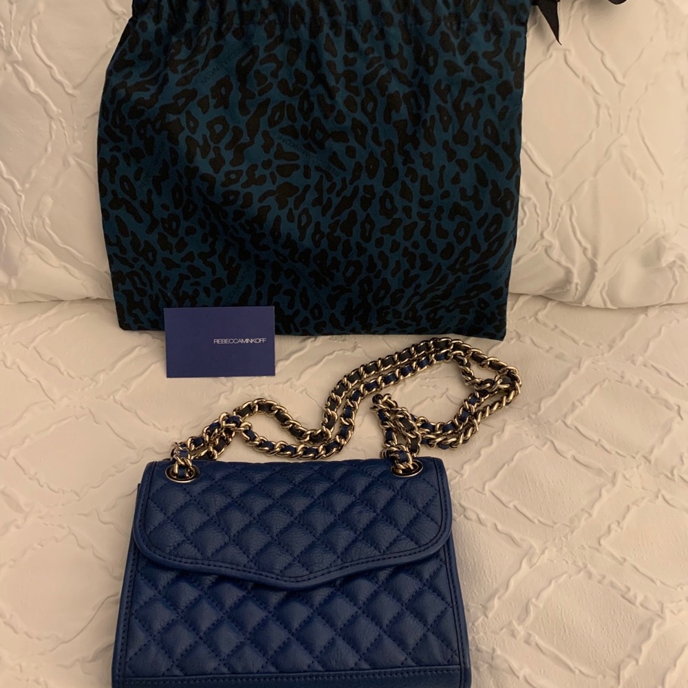 Rebecca Minkoff Quilted Chain Link Shoulder Bag - Picture 3 of 5